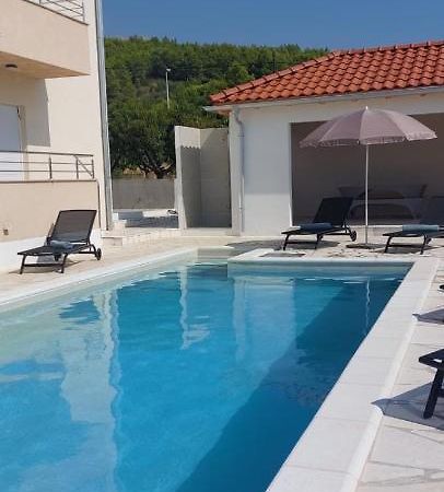 Villa Ana Perfect For Families With Kids And Groups,House With Heated Pool 珀德垂那 外观 照片