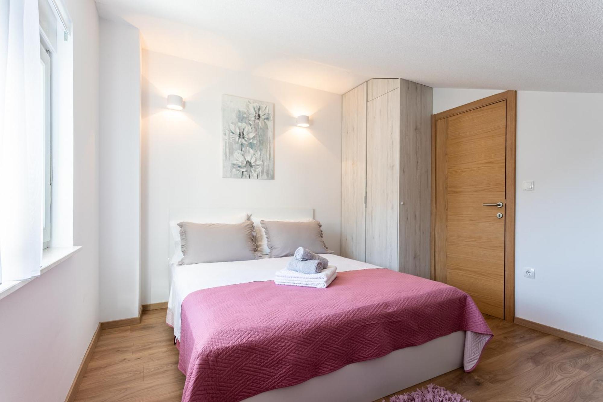 Villa Ana Perfect For Families With Kids And Groups,House With Heated Pool 珀德垂那 外观 照片